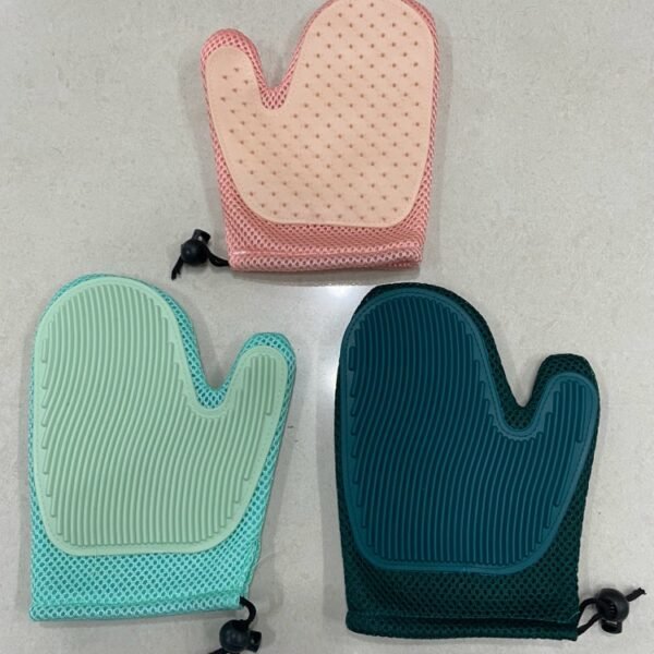 Pet jerking cat gloves artifact cat comb to float hair bath dog hair brush carpet sticker cat Hair Scratcher